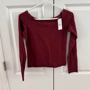 Brandy Melville / John Galt | Burgundy off-the-shoulder long sleeve top